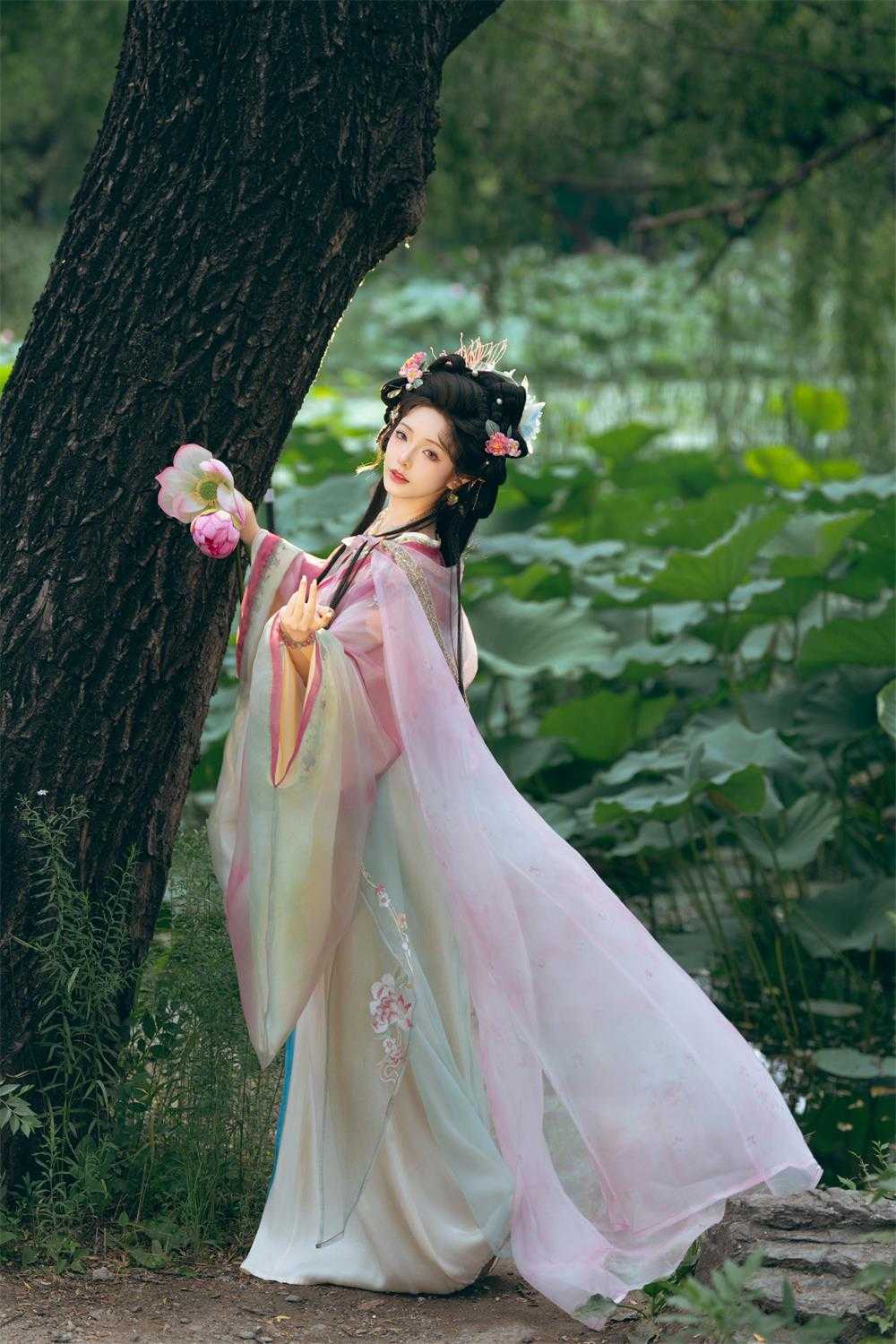 雯妹不讲道理 - 祝您中秋快乐owo [20P/156M](1